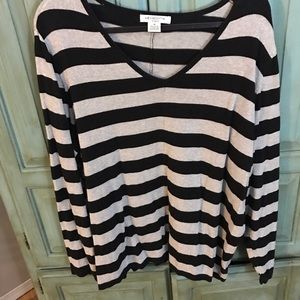 V neck sweater