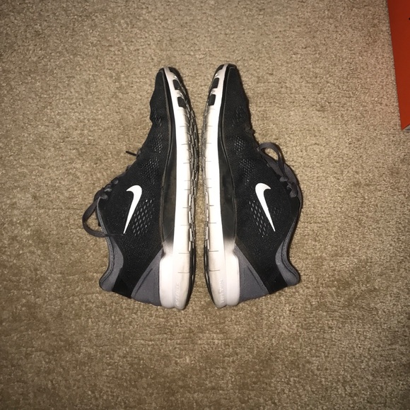 NIKE FREE