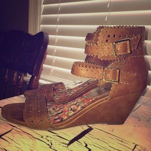 Madden Girl Wedges