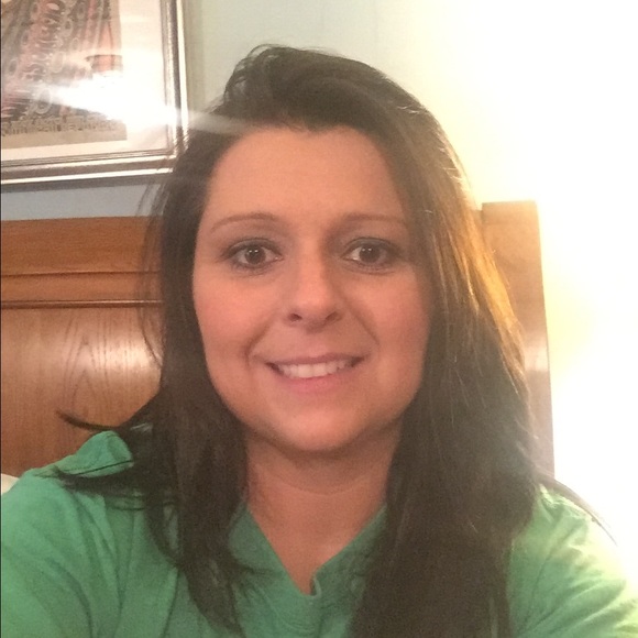 Meet your Posher, Tabitha - Picture 1 of 1