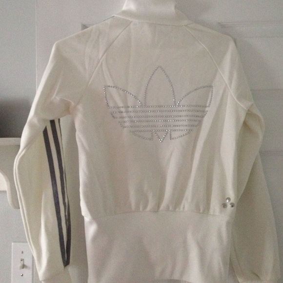 Adidas jacket never worn - Picture 2 of 3