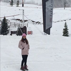 Meet your Posher, Beatriz