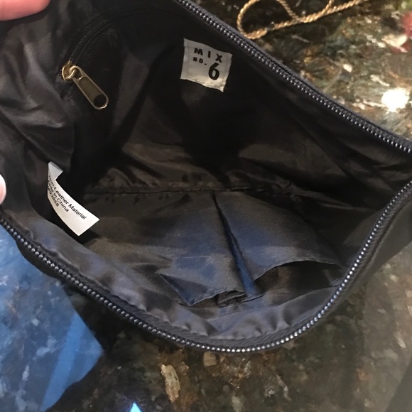 Accessories/Cosmetic Bag - Picture 2 of 2