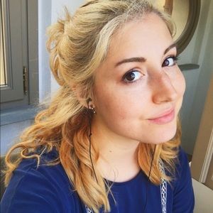 Meet your Posher, Lauren