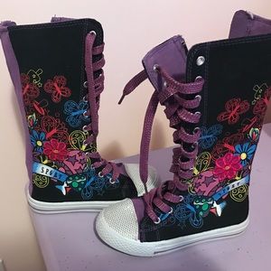 Girls multicolored shoes