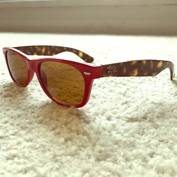 Ray-Ban wayfarers