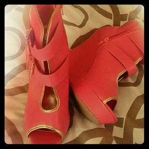 Pink Wedges