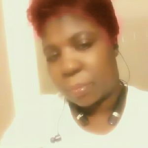 Meet your Posher, Corrine