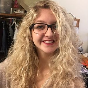 Meet your Posher, Katie