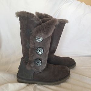 💯% Authentic Uggs Baily Button Triplet Boots