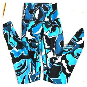 Lululemon Wunder Under High Waisted- Blue Print