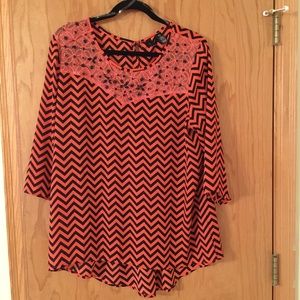 Buckle Chevron Print Top