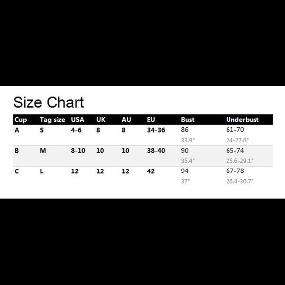 ❤️ Red Velvet Strapped Bra ❤️ - Picture 4 of 4