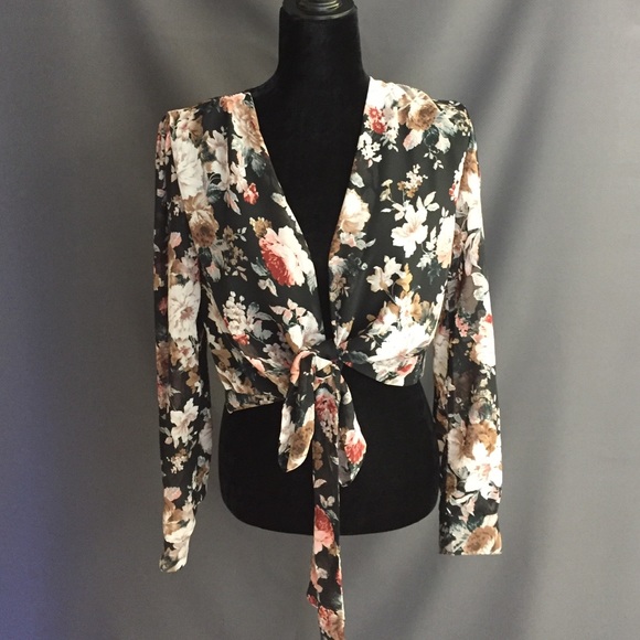 Tops - Floral V-neck Wrap top size large