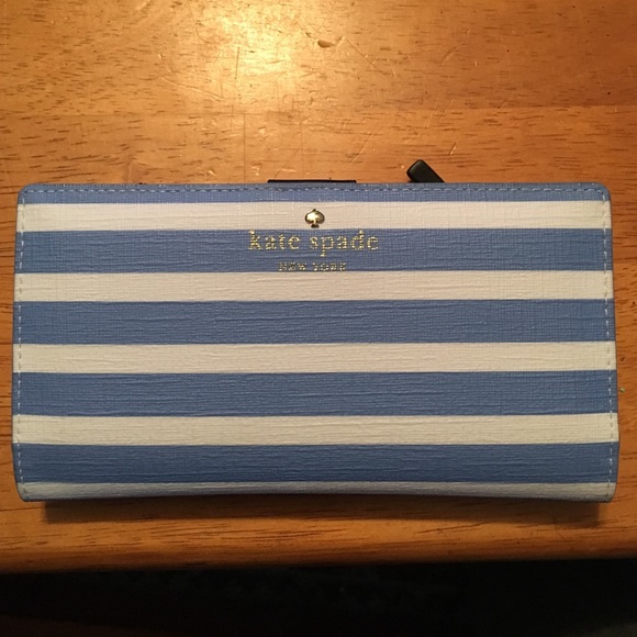 Adorable Kate spade wallet