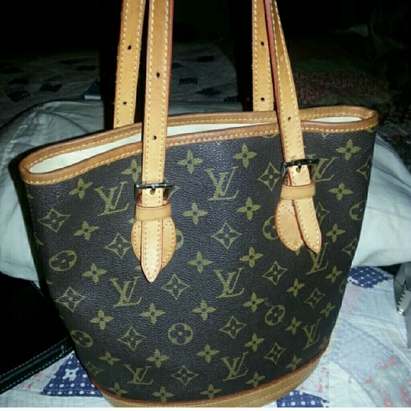 Authentic Louis Vuitton Petit bucket