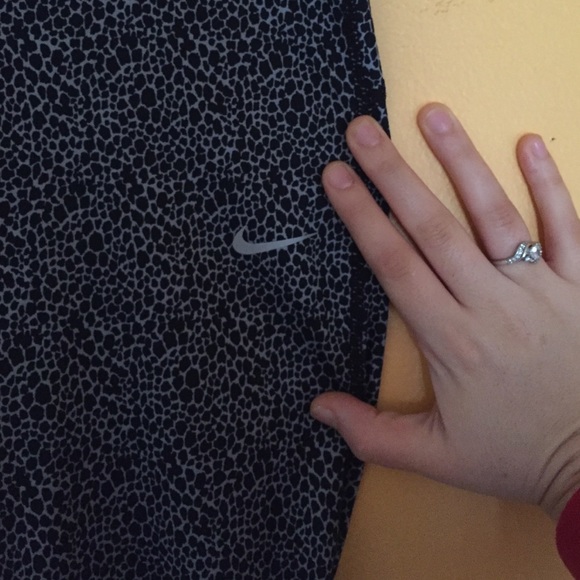 Super cute Nike crops