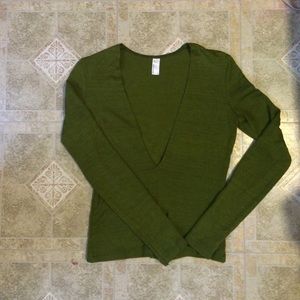 Deep V neck long sleeve top