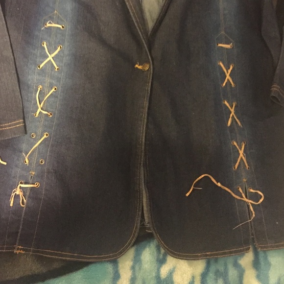 Jean jacket - Picture 3 of 4