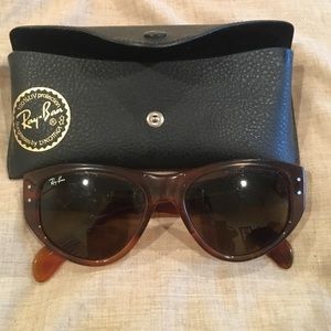 Ray-Ban "vagabond" sunglasses