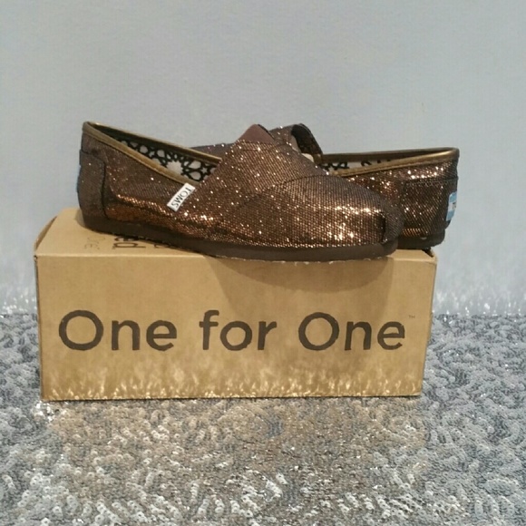 Toms brown glitter slip on