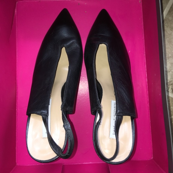 Diana Von Furstenberg black leather pumps