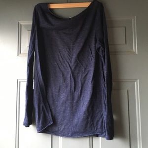 Super soft boat neck shirt!