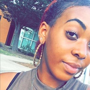 Meet your Posher, Kiki