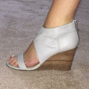 Sole society light gray wedges with wooden heel