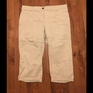 Dressbarn khaki capris