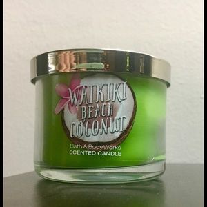 Bath & BodyWorks Waikiki Beach Coconut mini candle
