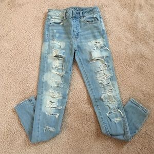 American Eagle light wash ripped/distressed jeans