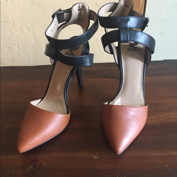 Shiekh Shoes Shoes - ⚡️FLASH SALE⚡️NWOB Two Tone Ankle Strap Heels