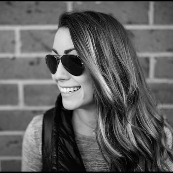 Meet your Posher, Kate - Picture 7 of 8