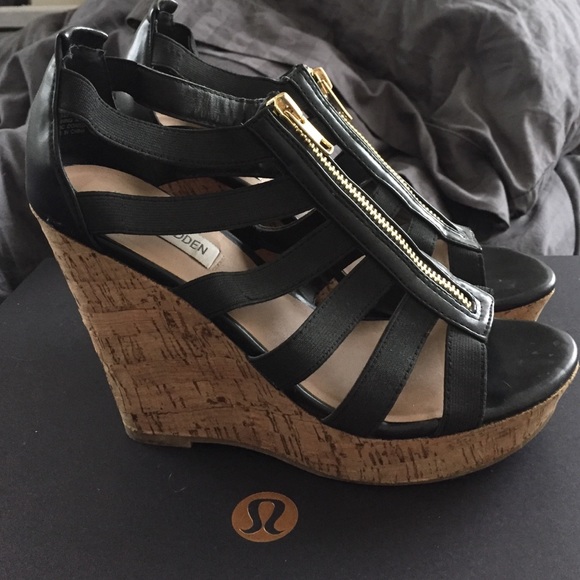 Steve Madden Eddy Wedges