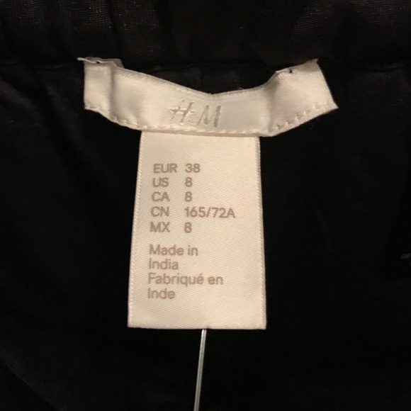 Black sequin shorts - Picture 2 of 3