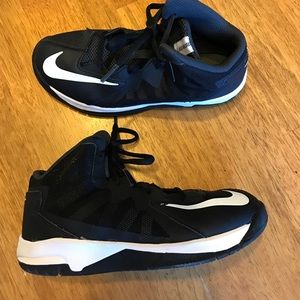 Nike boys basketball shoes. Size 2Y