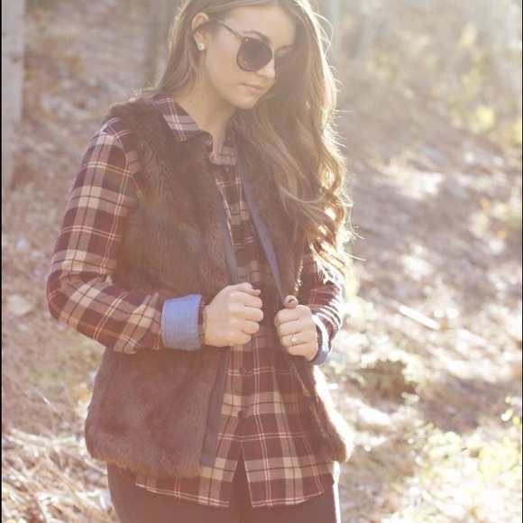 Bcbg Super Soft Plaid Button Up - image 1