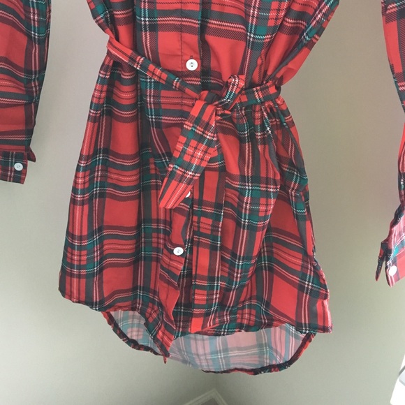 🎉HP 1/5 🎉❣️ Red and green Plaid Dress - Picture 2 of 4