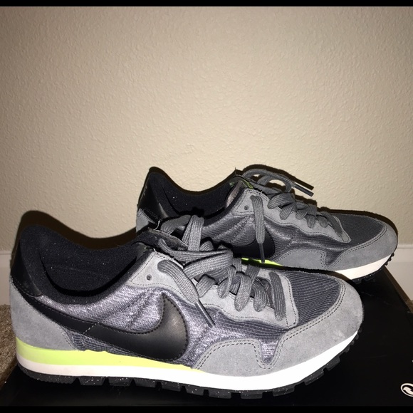 Nike Air Pegasus 83