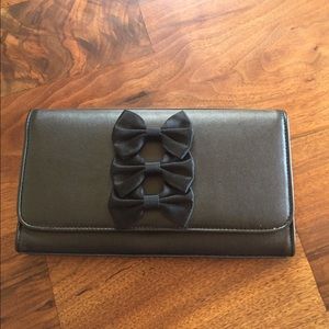 Aldo convertible clutch