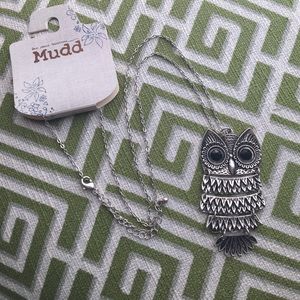 *NWT* Owl long necklace