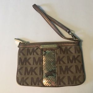 Micheal Kors Wristlet