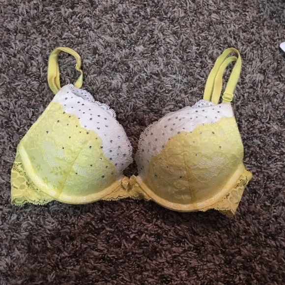 Victoria's Secret Other - 32 B Victoria's Secret push up bra