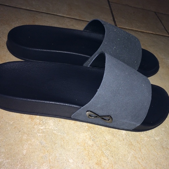 Nfinity Black Sparkle Slides
