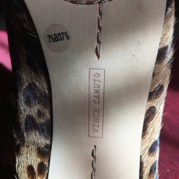Vince Camuto leopard print heels - Picture 4 of 4