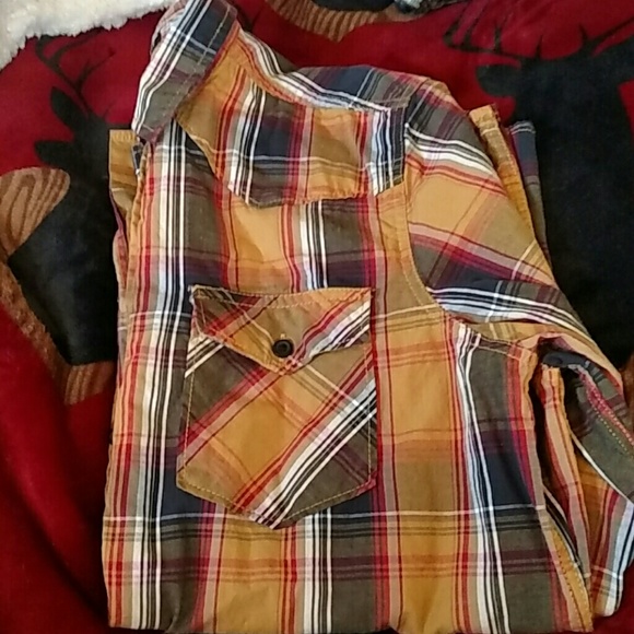 **GIFTED**NWOT MEN'S RUE 21 BUTTON DOWN