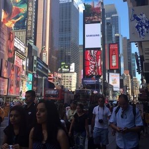 Meet your Posher, Lloyd