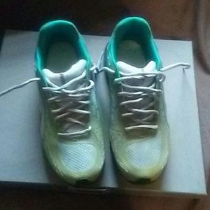 Puma green teal sneakers