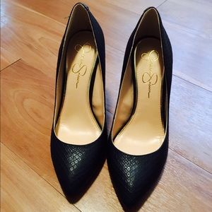Jessica Simpson Black Pumps